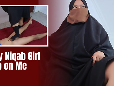 breast-feed play hijab